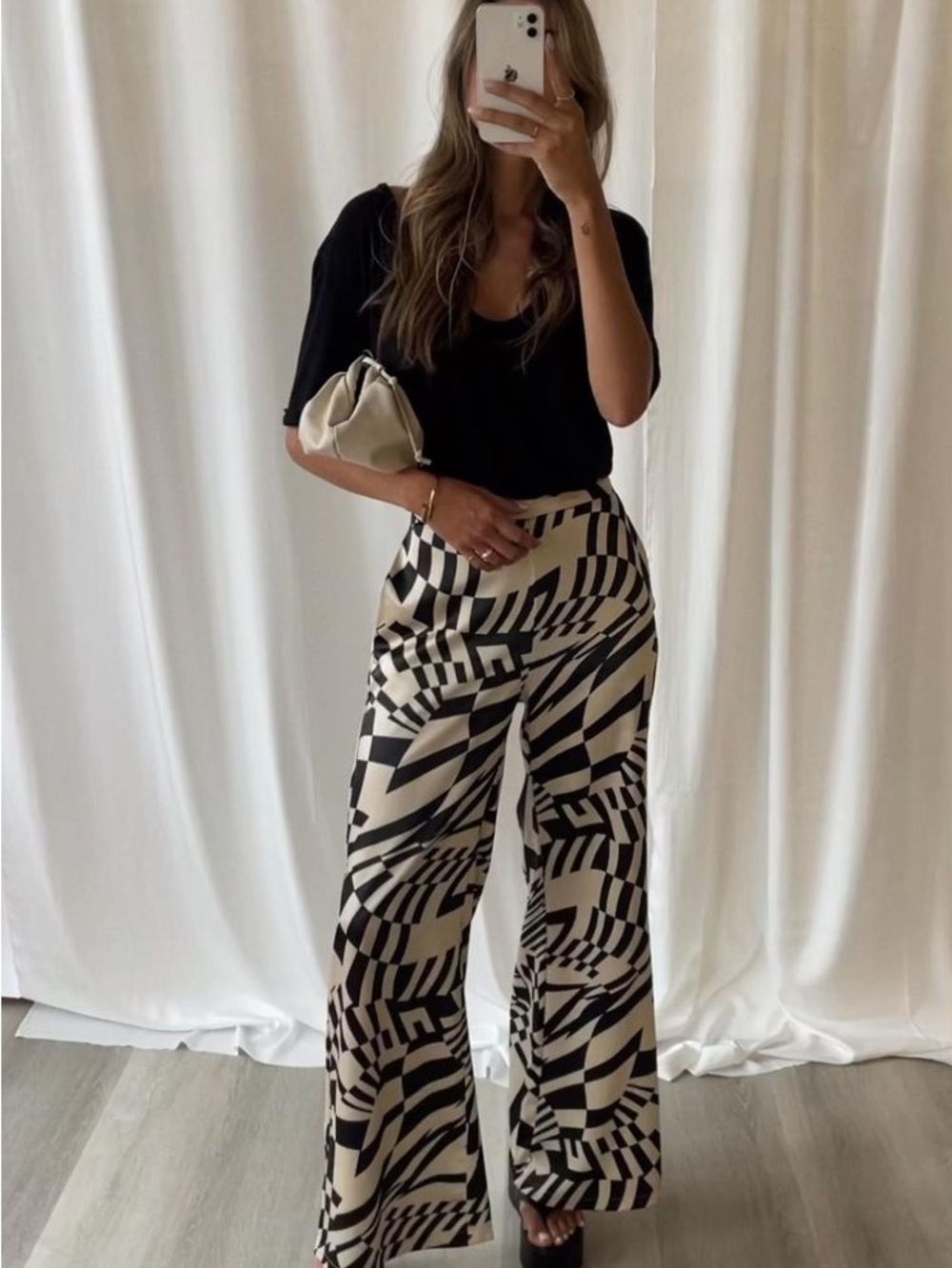 High-Waist Wide-Leg Geometric Print Trousers - Black & Cream
